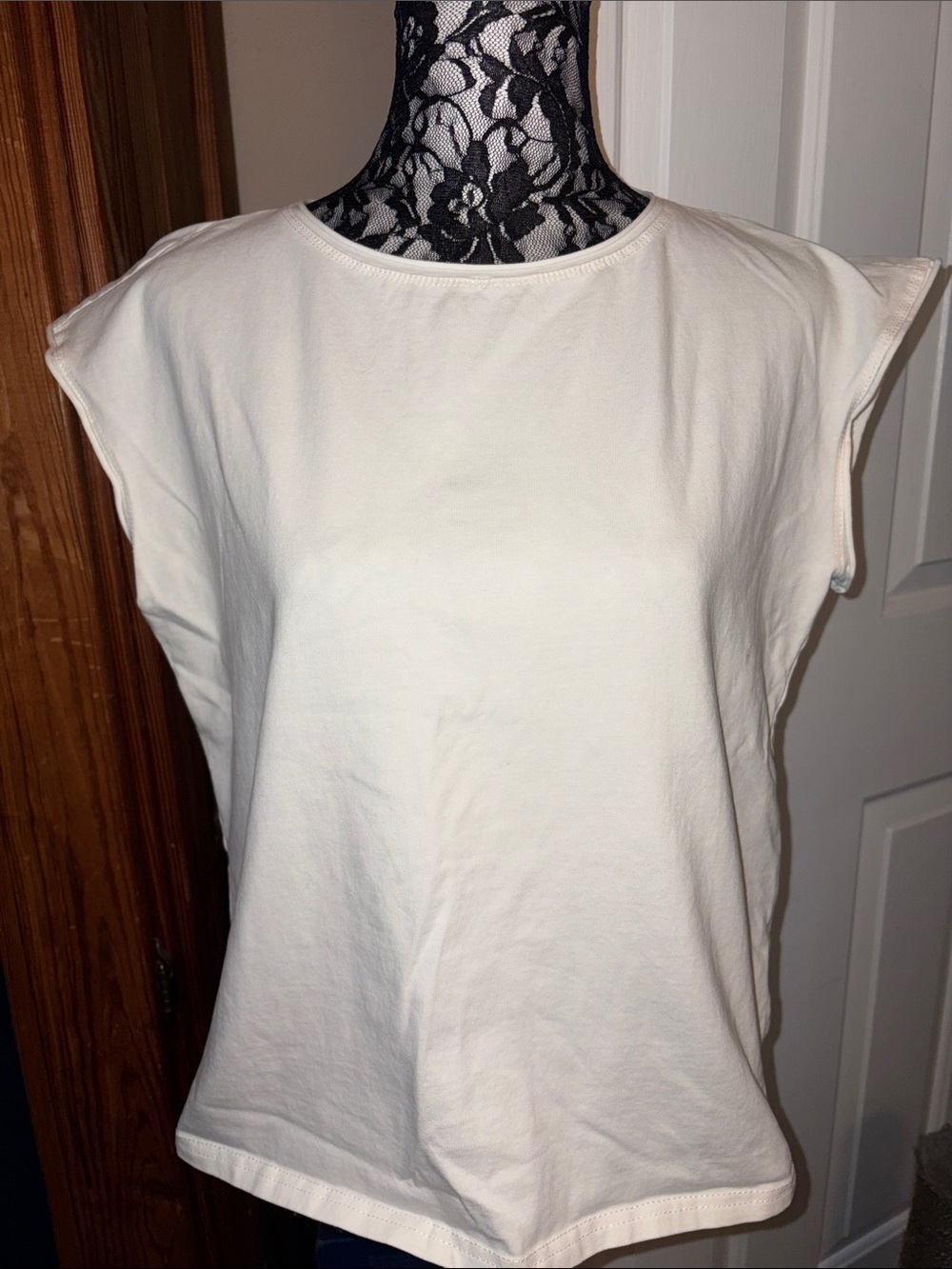 SHEIN White Cap-Sleeve Tank Top